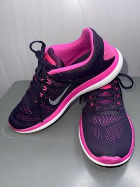 Nike Flex Run Women’s Athletic Shoes in Purple and Pink